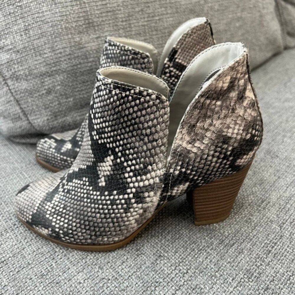 Fergalicious by Fergie Charley Snakeskin Print Heeled Boots Size 6.5M